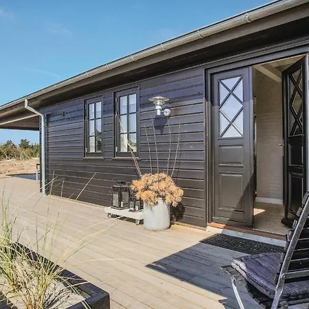Holiday home Four-bedroom Holiday In Henne *