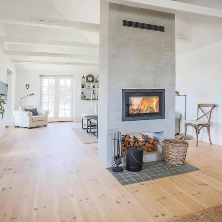 Holiday home Four-bedroom Holiday In Henne Henne Strand