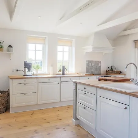 Four-bedroom Holiday In Henne